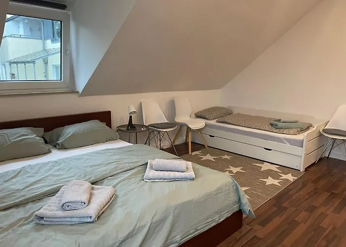 7-24 Self-check-in - 120qm - 5 - 2 Bathrooms - Kitchen - Free Parking - Yihapartment * Hannover