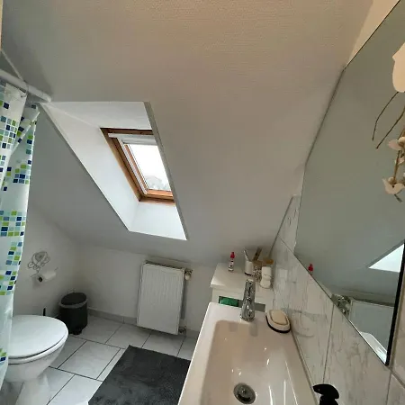 Apartament 7-24 Self-check-in - 120qm - 5 - 2 Bathrooms - Kitchen - Free Parking - Yihapartment *